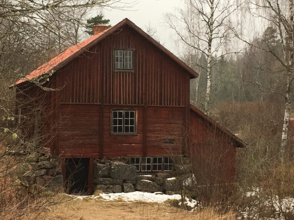 Den gamla kvarnen vid Fibyån i Kvarnberg.